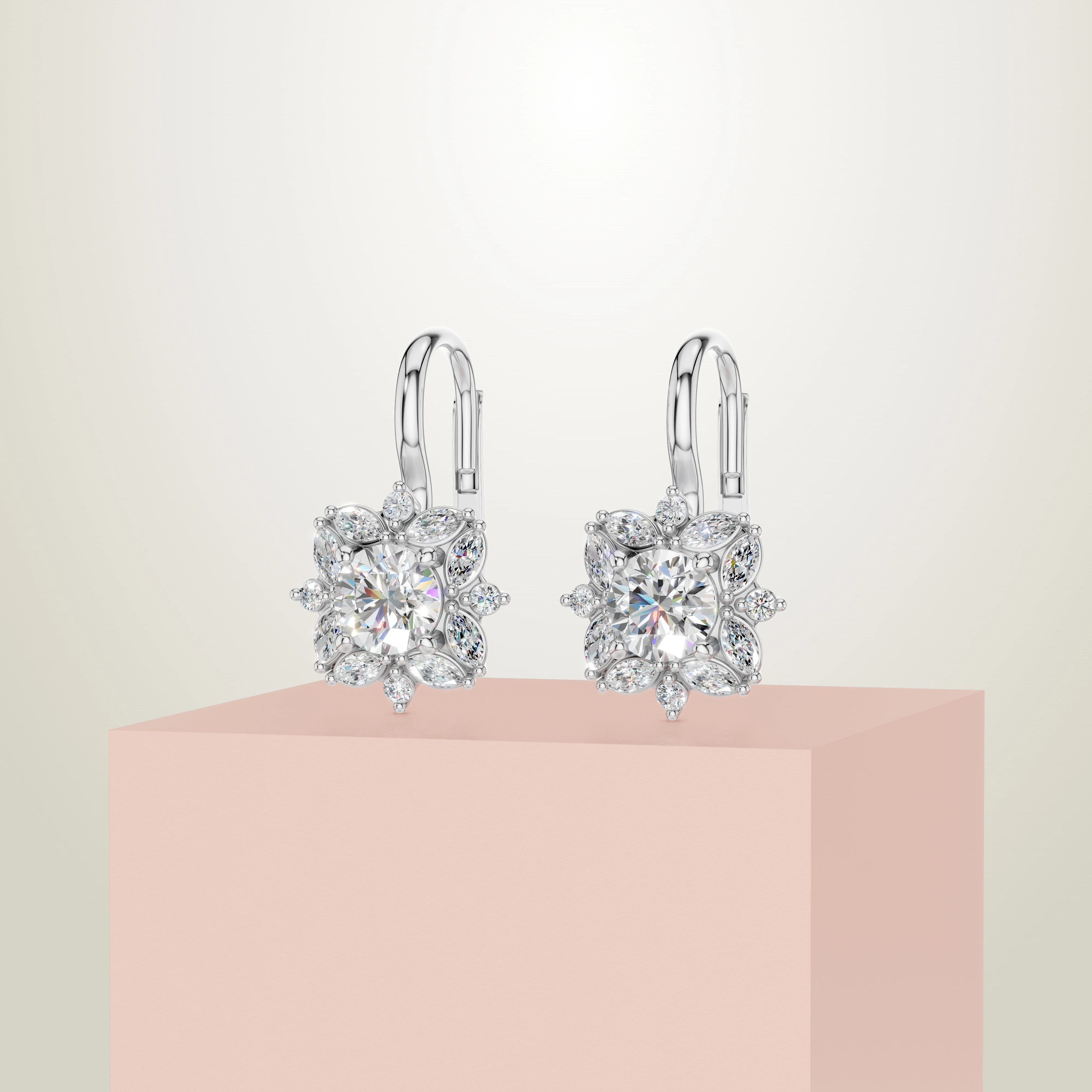 Luxusní zlaté náušnice s diamanty