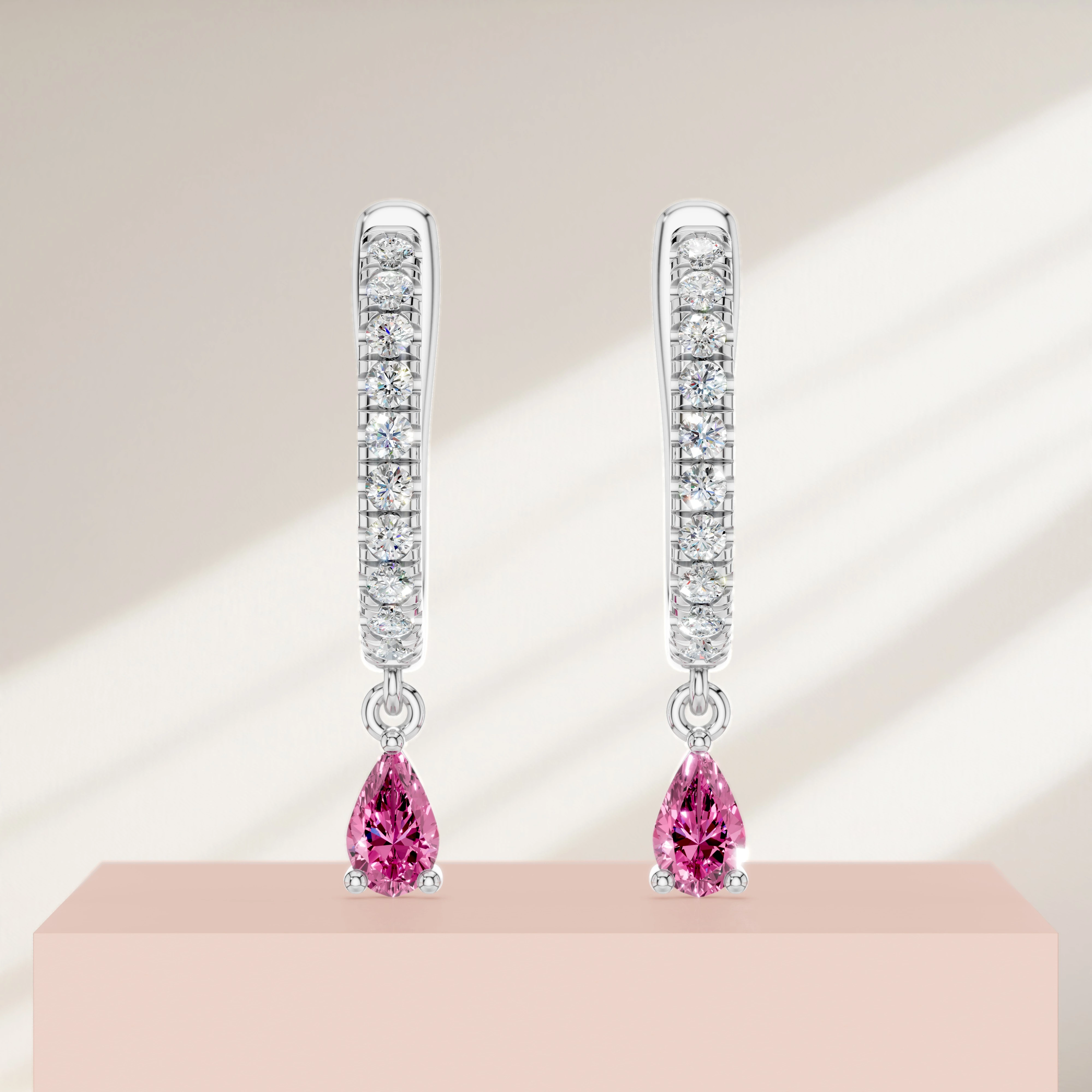 Zlaté náušnice s růžovými safíry a diamanty