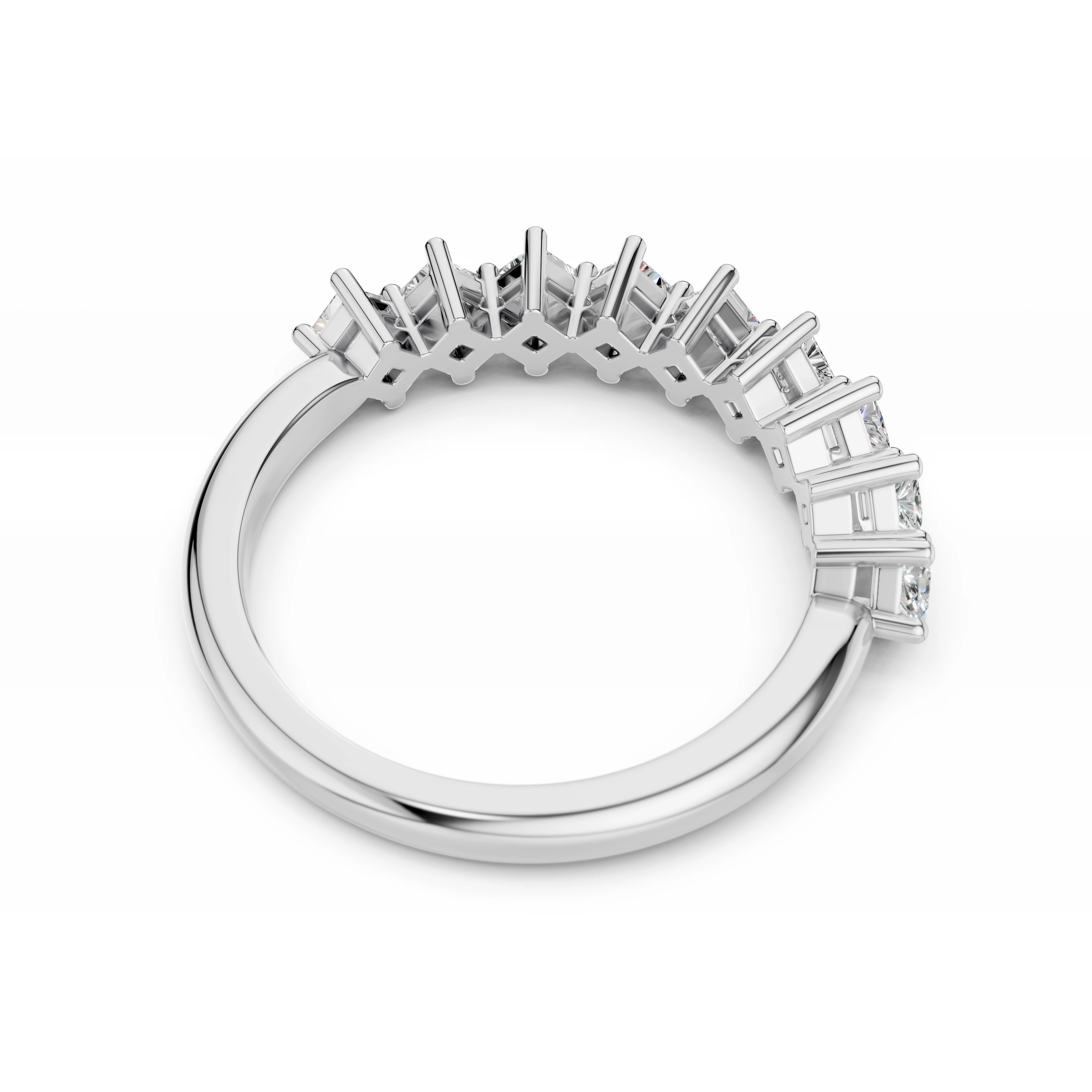 Zlatý prsten s diamanty v brusu princess