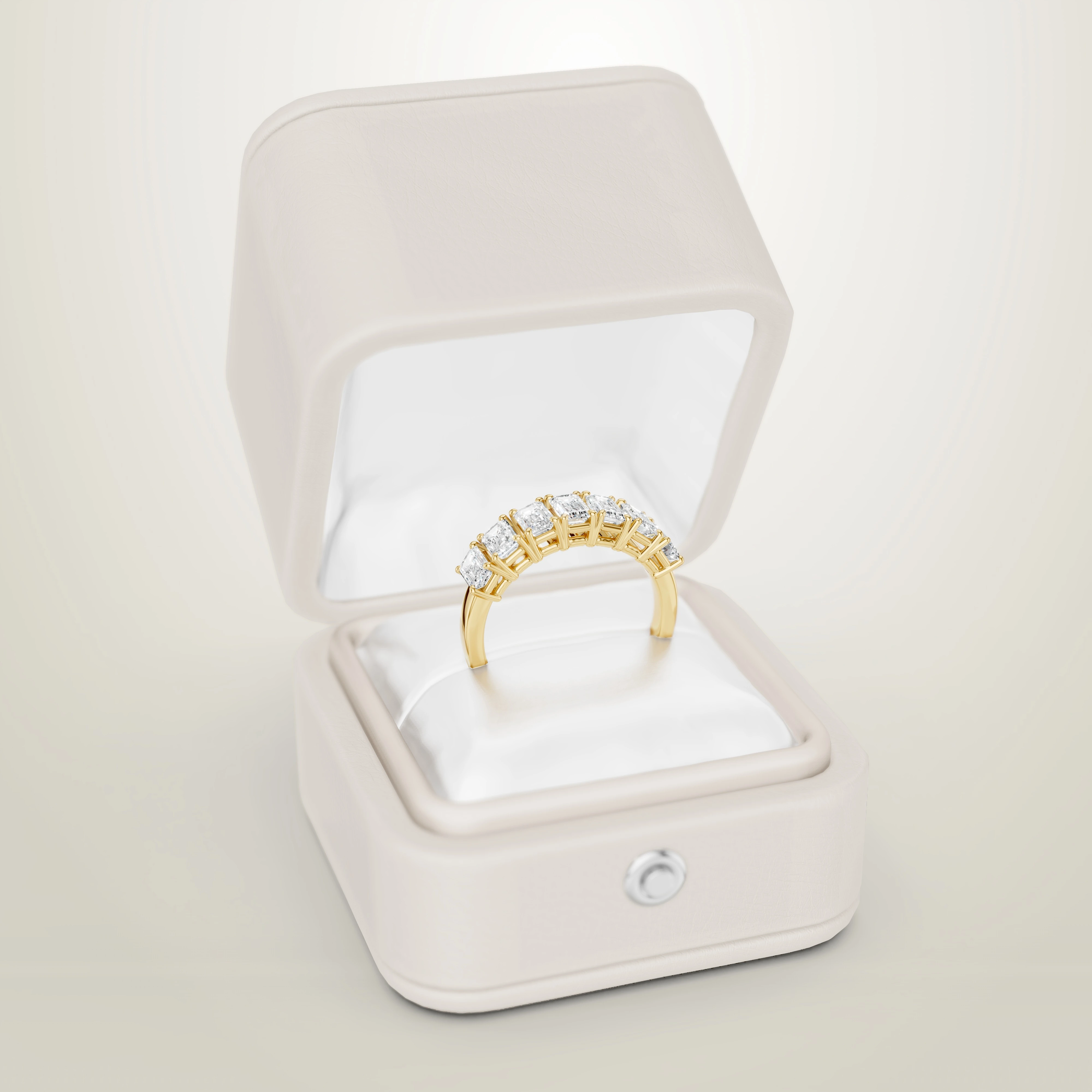 Luxusní zlatý prsten s diamanty v brusu emerald