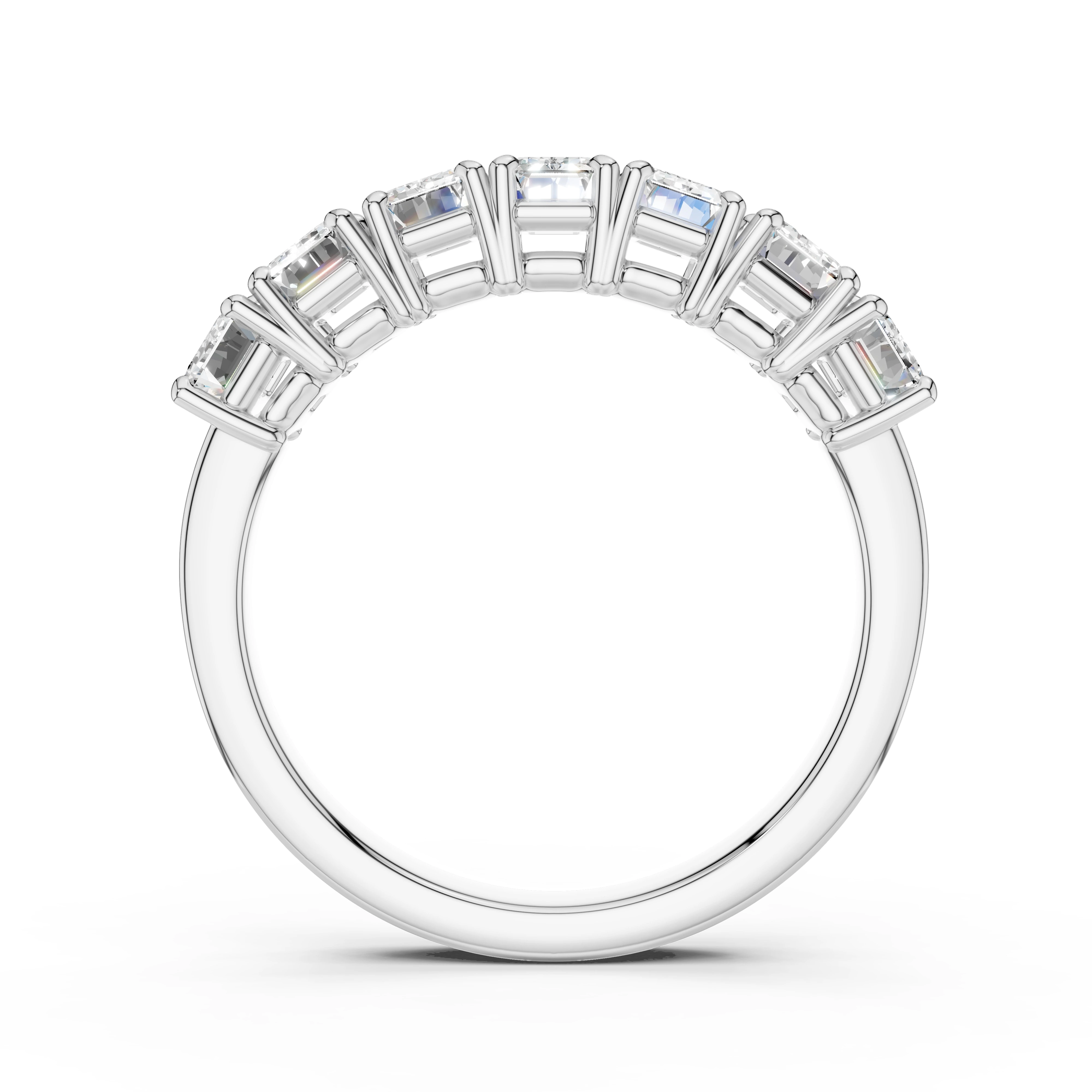 Luxusní zlatý prsten s diamanty v brusu emerald