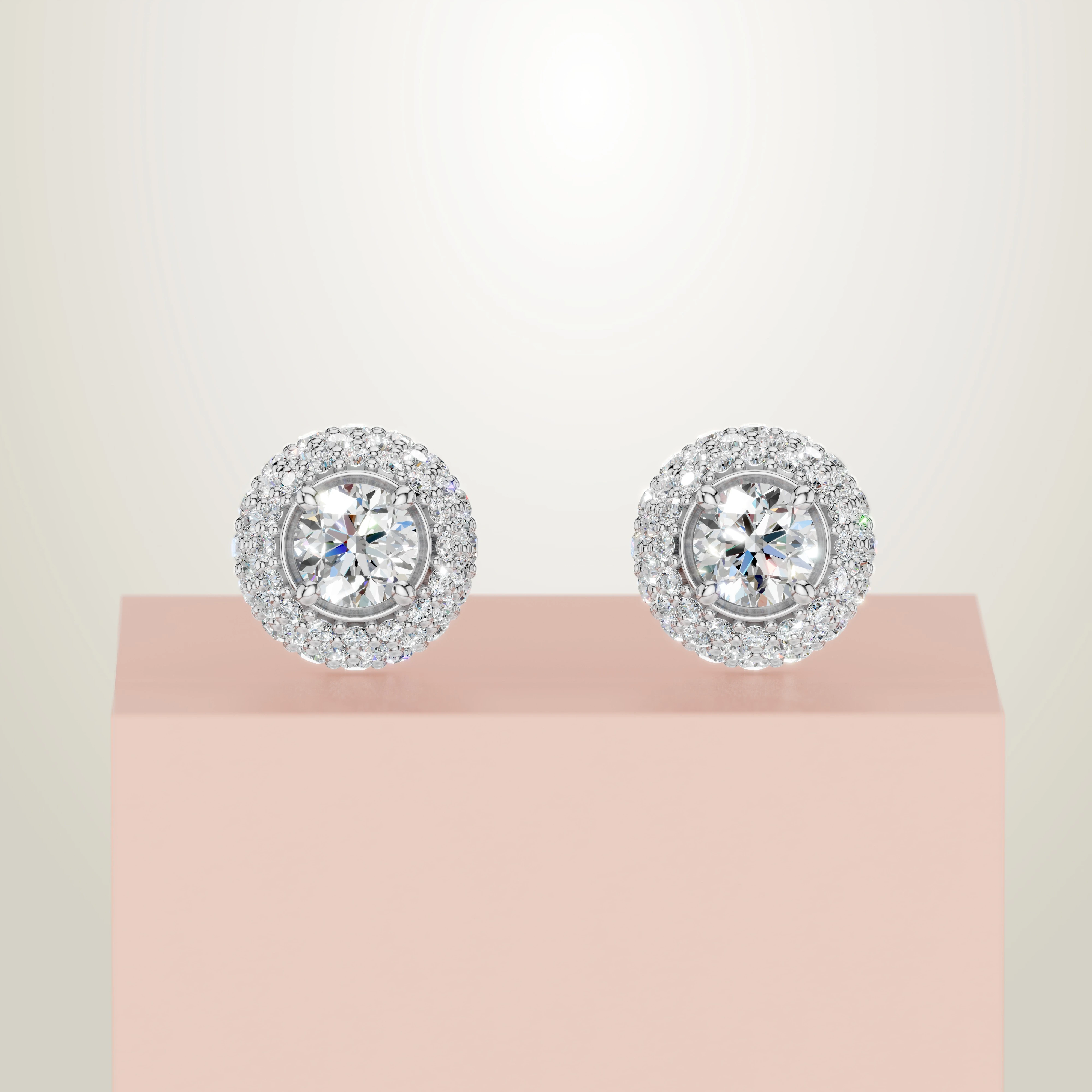 Luxusní zlaté náušnice s diamanty